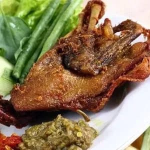 Bebek Goreng Komplit