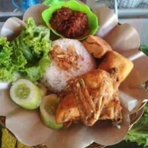 Ayam Goreng Super Komplit